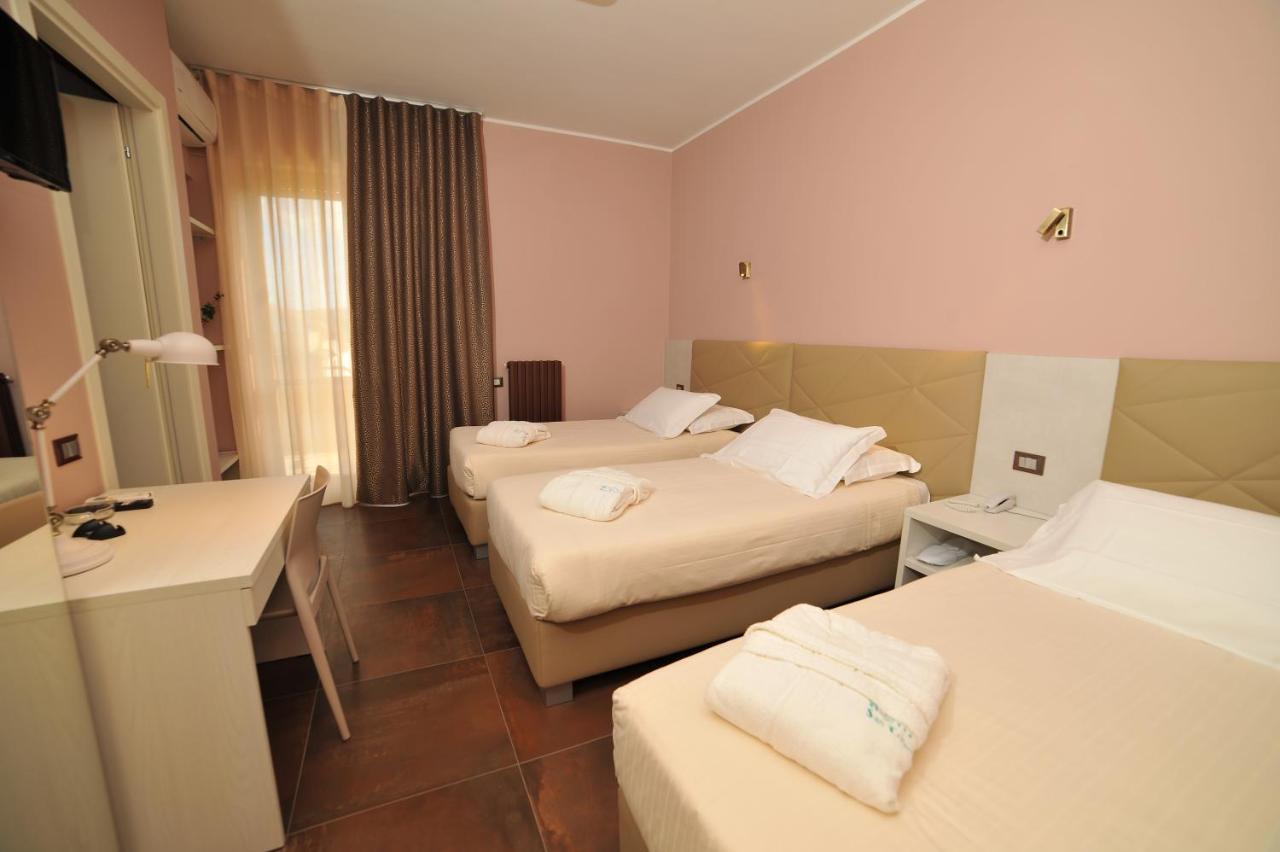 Hotel San Crispino Morrovalle Eksteriør bilde