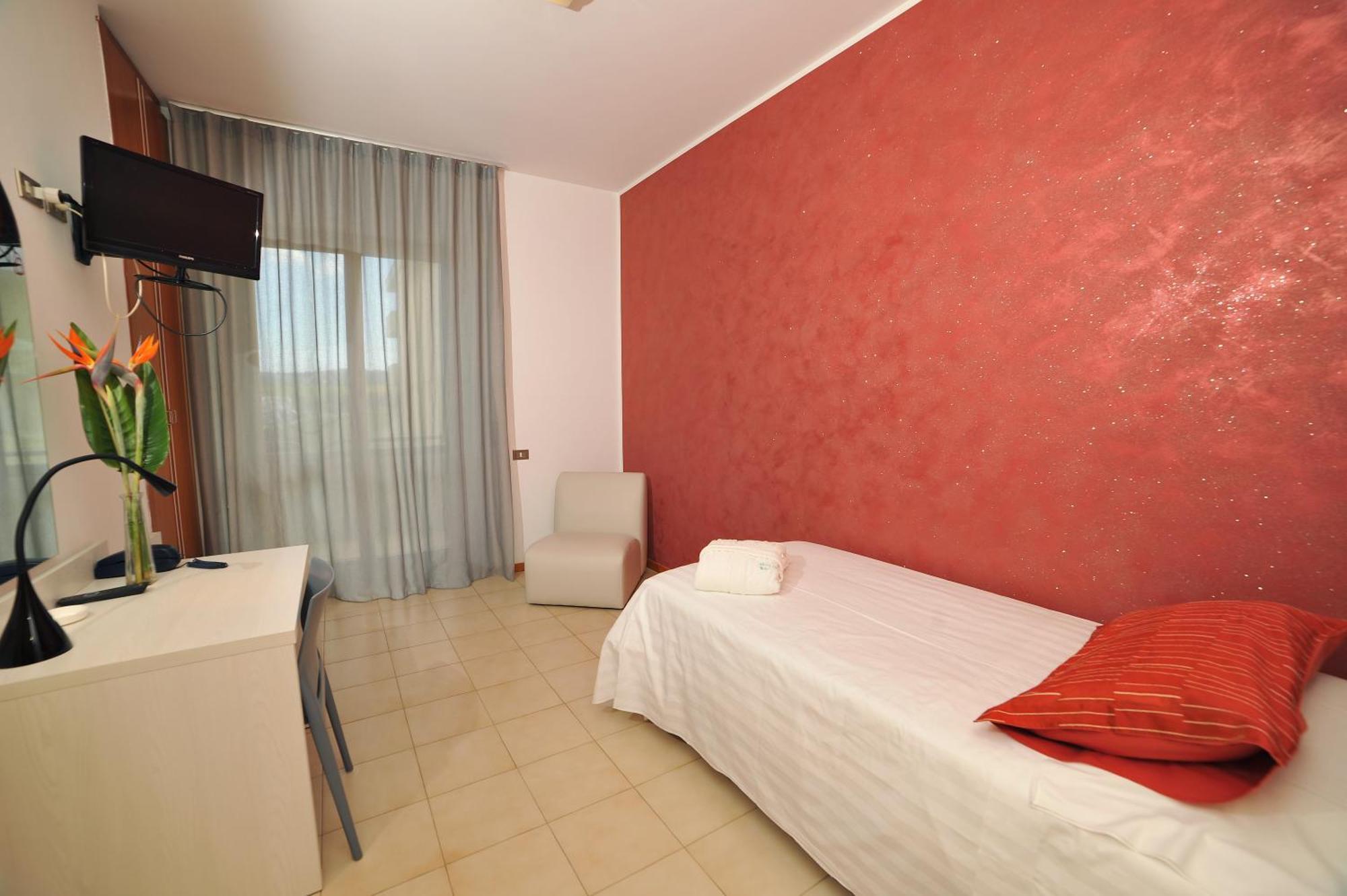 Hotel San Crispino Morrovalle Eksteriør bilde