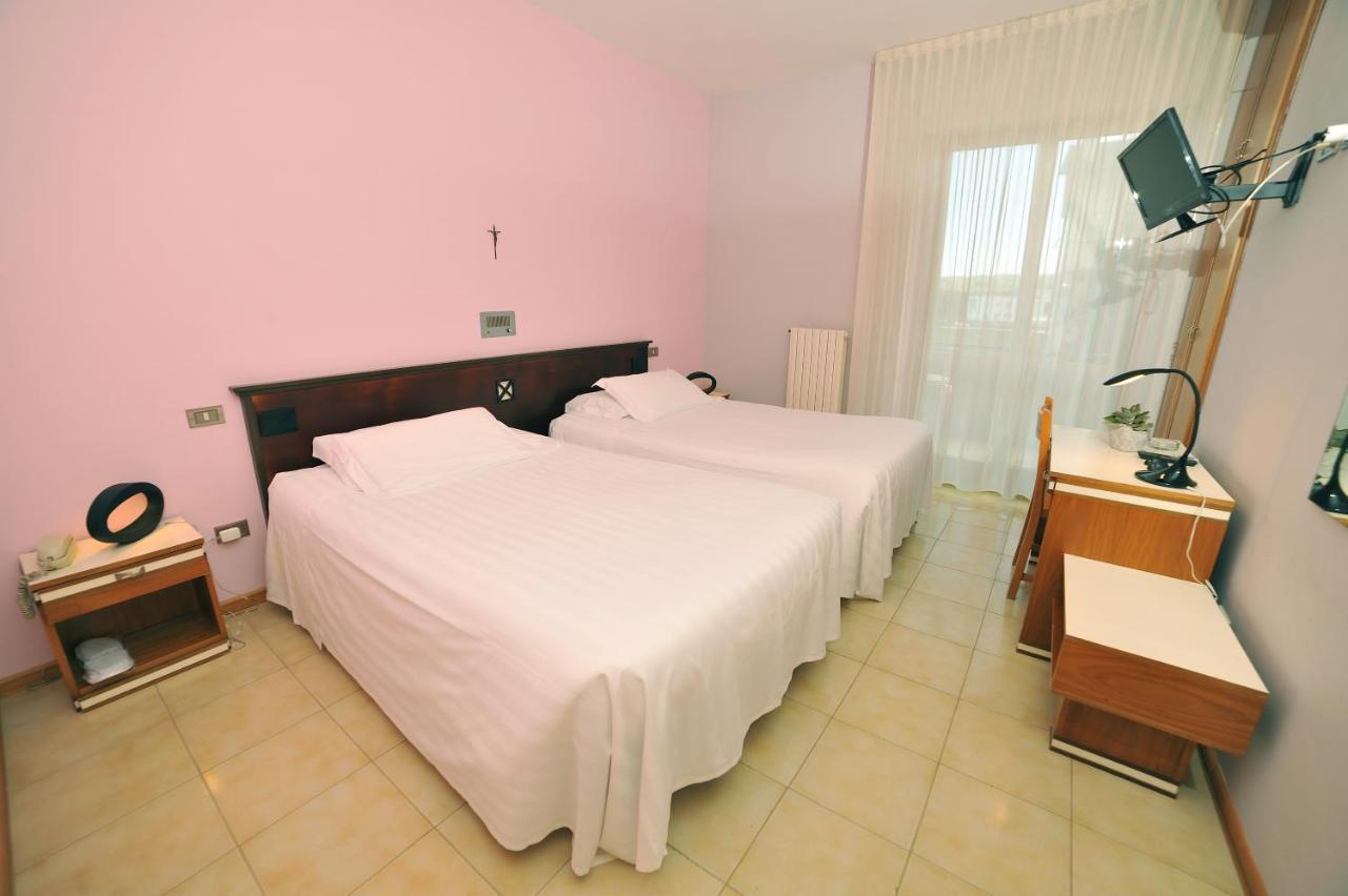 Hotel San Crispino Morrovalle Eksteriør bilde