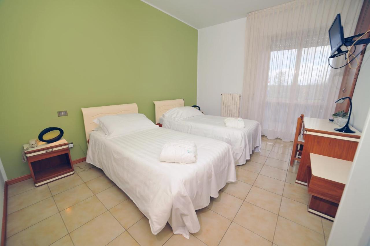 Hotel San Crispino Morrovalle Eksteriør bilde