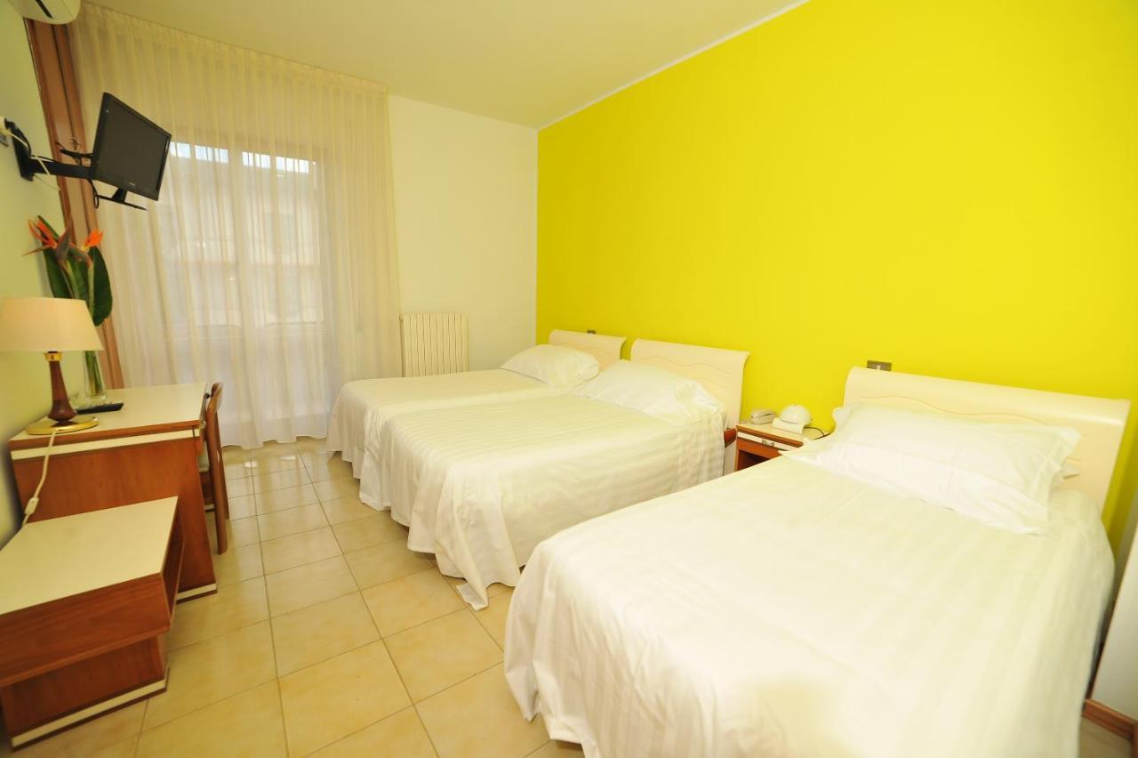 Hotel San Crispino Morrovalle Eksteriør bilde